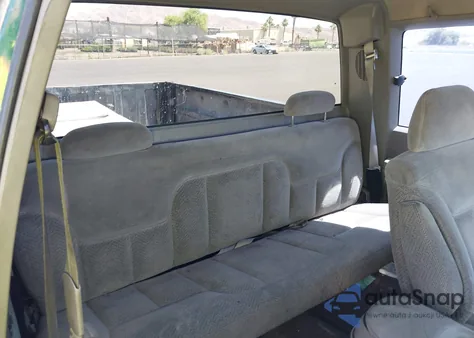 1995 Chevrolet Gmt-400 C1500 z USA, uszkodzony, nr VIN 2GCEC19K0S1160605